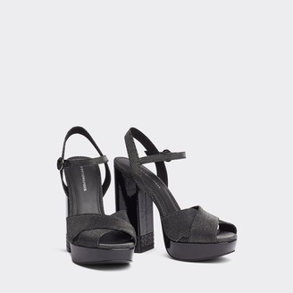 tommy hilfiger sentri strappy sandals