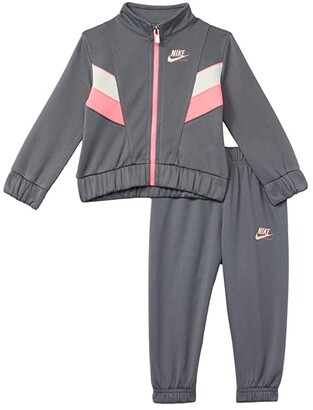 infant nike jogger set