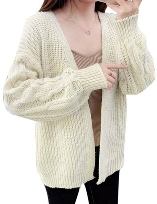 white knitted jacket