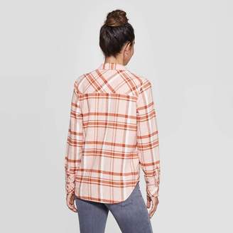 Universal Thread Women's Plaid Long Sleeve Cotton Flannel Shirt - Universal ThreadTM Pink