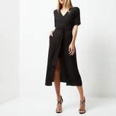 Thumbnail for your product : River Island Black wrap short sleeve midi dress