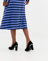Thumbnail for your product : New Look Suedette Heeled Shoe