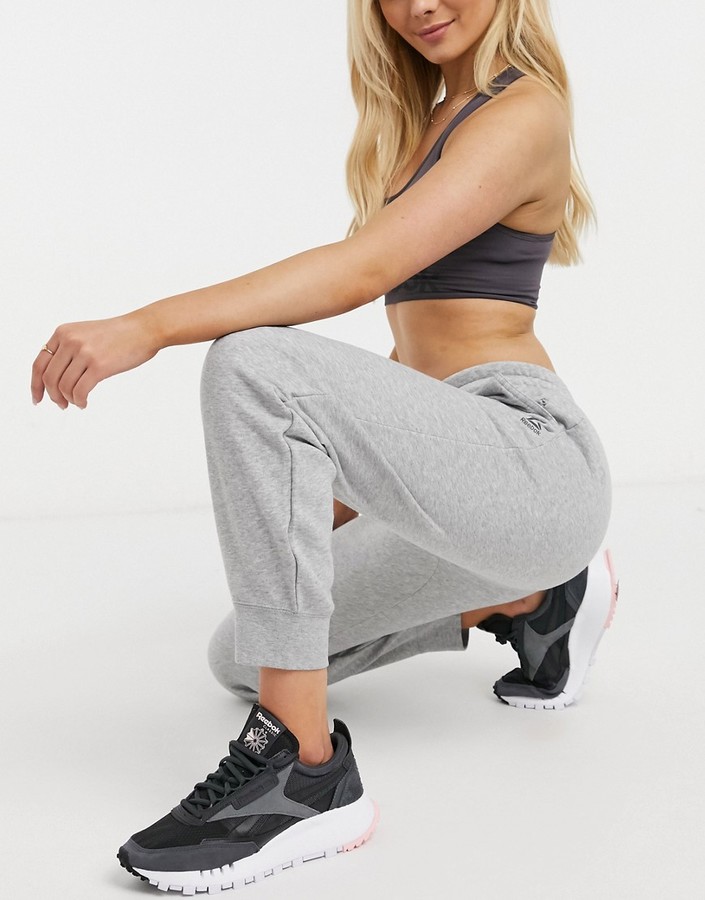 Reebok elements French Terry sweatpants in medium gray heather - ShopStyle  Activewear Pants