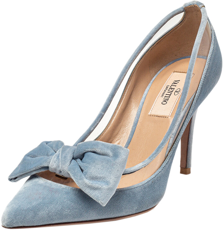 pastel blue pumps