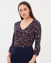 Thumbnail for your product : David Lawrence Javan Printed Knot Sleeve Detail Top