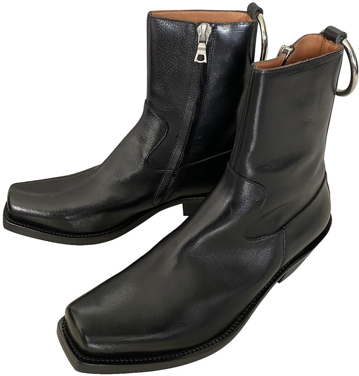 vetements cowboy boots