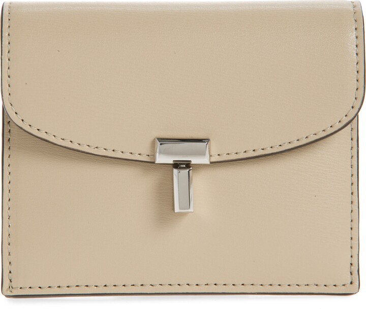 Totême T-Lock Leather Card Holder