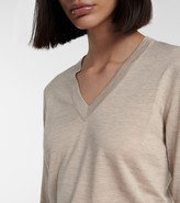 Thumbnail for your product : Brunello Cucinelli V-neck cashmere and silk sweater
