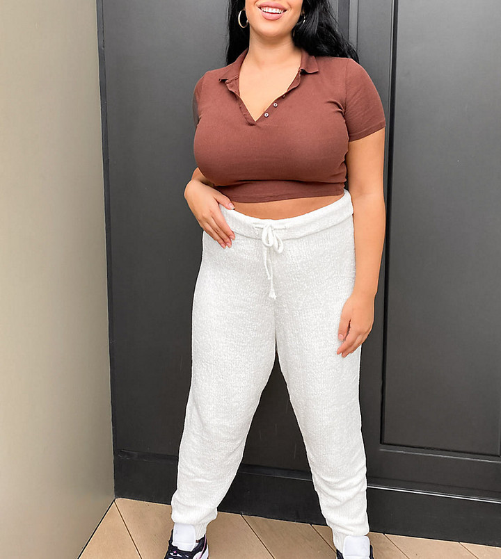 How To Style Sweatpants Plus Size Edition