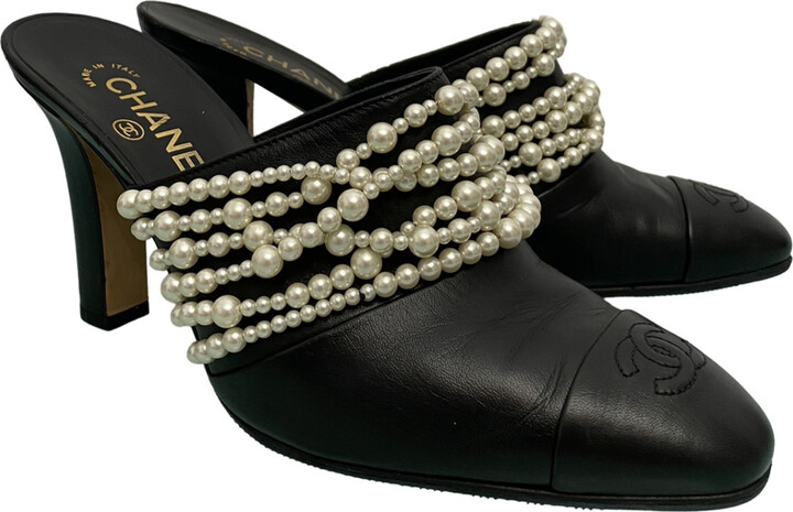 CHANEL Patent Calfskin Pearl Ankle Strap Clogs 37 Black 725093