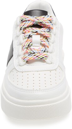 steve madden eager sneaker