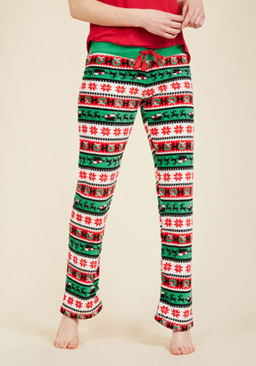 Plush and Pull Lounge Pants in Holiday in L