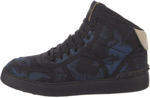 Valentino High Top Sneakers Blue Printed Round-Toes Lace-Up Closure at Uppers Size not listed, estimated from measurements.