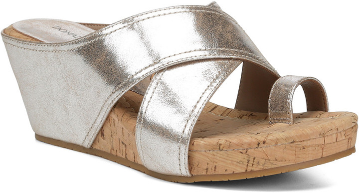 donald pliner gyer wedge sandal