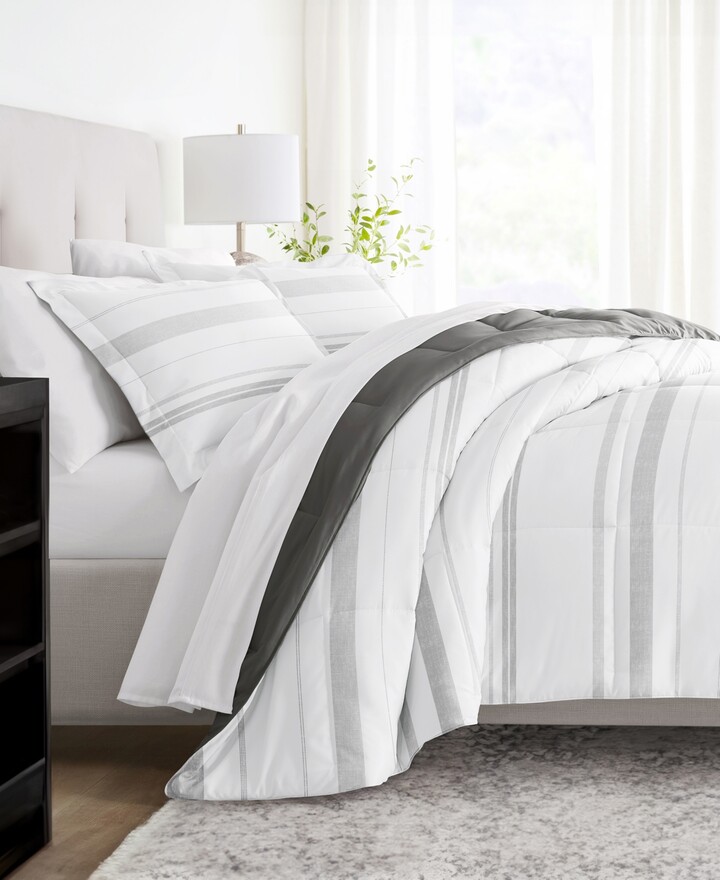 IENJOY HOME Stitched Stripe 3-Piece Comforter Set, Full/Queen