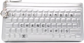 Chanel Pre-owned 2016-2017 Rue Cambon Keyboard Clutch - Silver