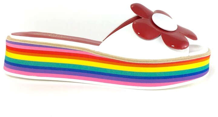 white flower flip flops