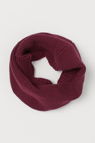 HM burgundy circle scarf