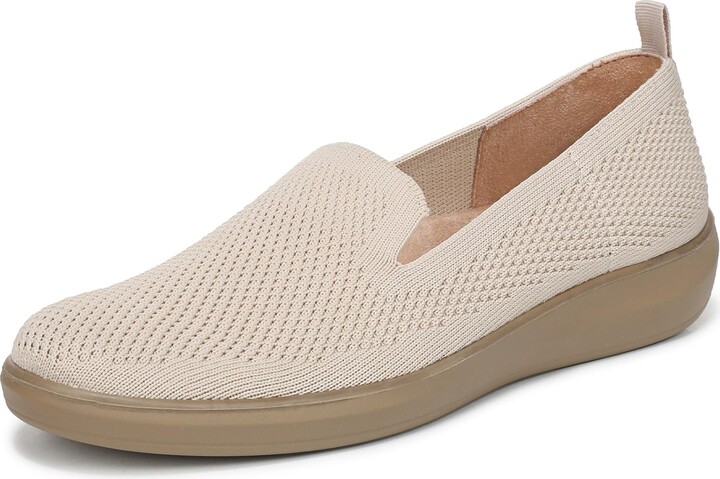 LifeStride Women's Nelly Loafer Flat Almond Milk 7.5 W