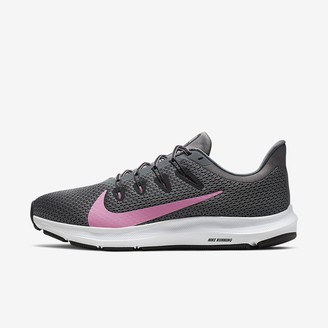 nike running shoes grey and pink
