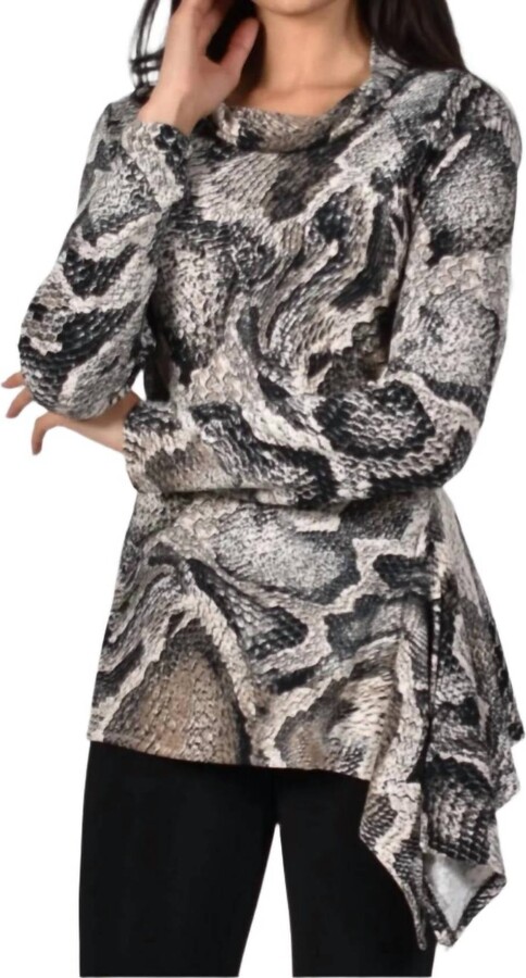 Frank Lyman Animal Print Top In Grey