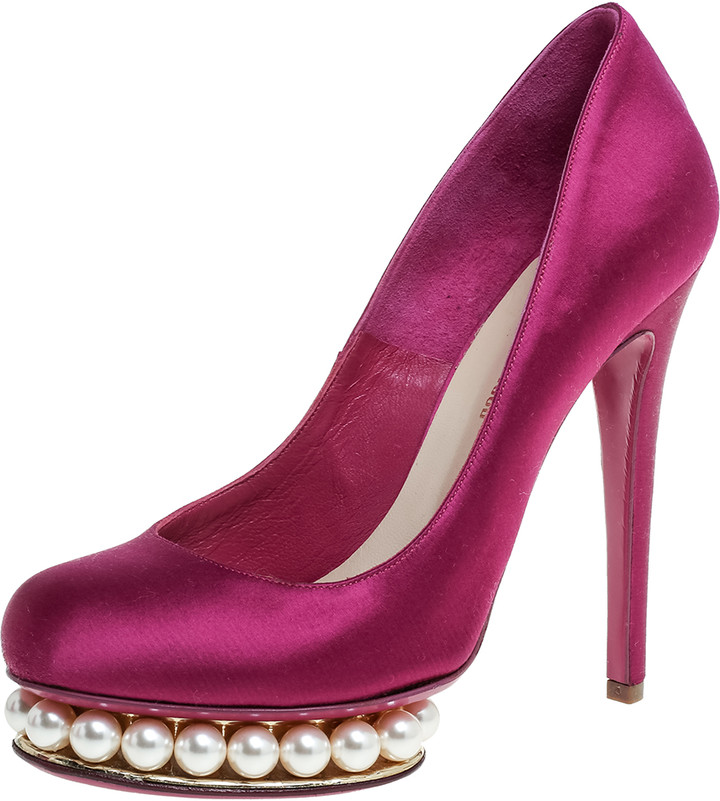 fuchsia platform heels