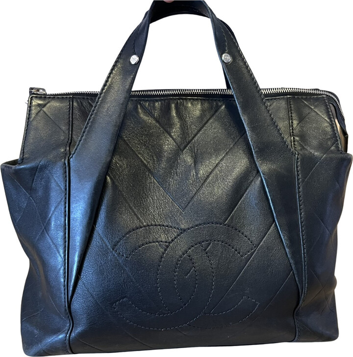 chanel quilted large tote leather