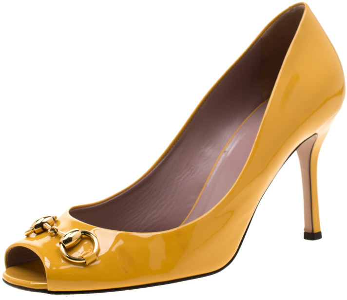 pumps mustard
