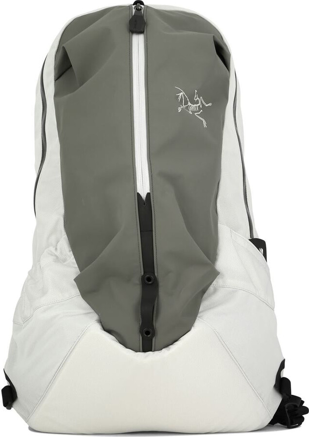 Arc'teryx Mantis 32 backpack - ShopStyle
