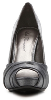 Thumbnail for your product : Townsend Lulu Daniell Platform Pump