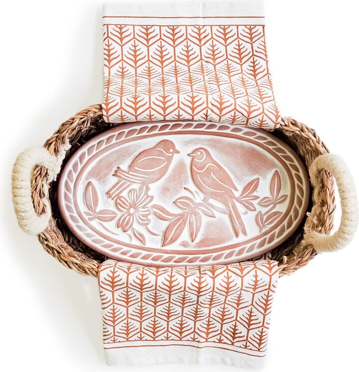 Korissa Bread Warmer & Basket Gift Set With Light Brown Tea Towel