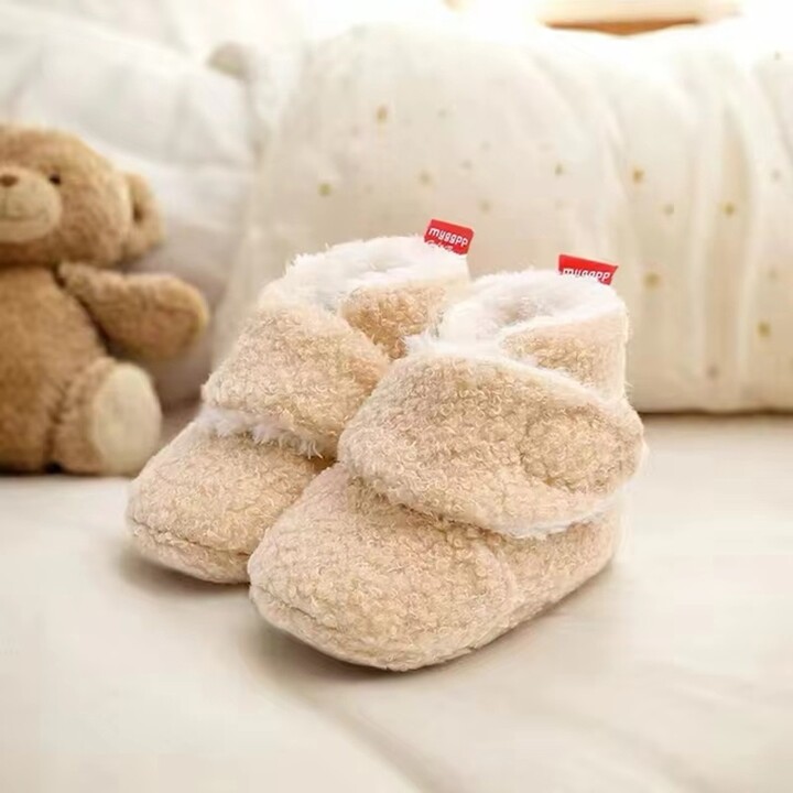 VALEN·SINA Infant Baby Boy Girl Cozy Fleece Bootie Newborn Stay On Slipper Winter Warm Gripper Non-Slip Crib Shoes