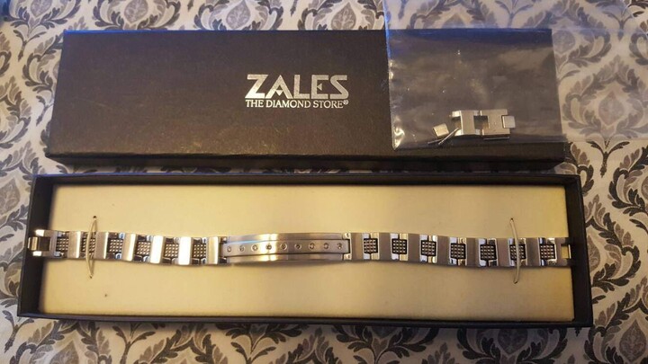 Zales 1/6 Carats Diamonds Accent Sterling Silver Id Bracelet