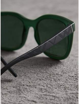 Burberry Embossed Check Detail Square Frame Sunglasses