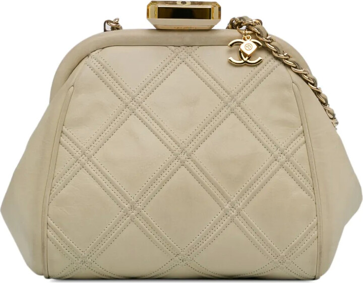 Chanel Pre Owned 2014 Calfskin Kiss Lock Frame crossbody bag