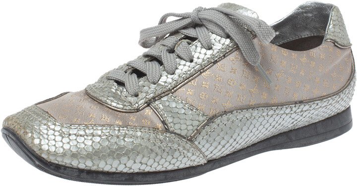 louis-vuitton shoes women 39 Loafers 39 FA0114 Gold And Silver Lv Shoes
