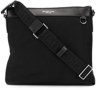 michael kors men's shoulder bolsa