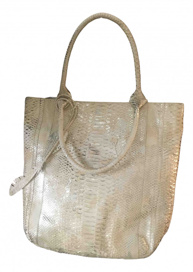 nancy gonzalez handbags