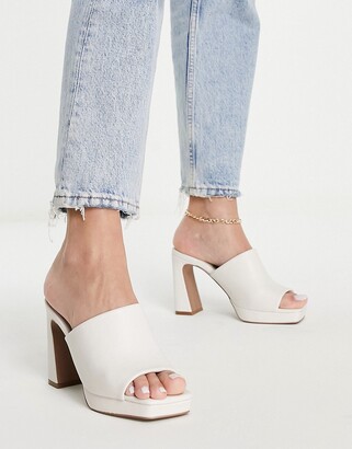 Qupid QUPIDplatform mule heeled sandals in off white