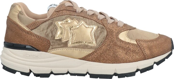 star gold running shoes