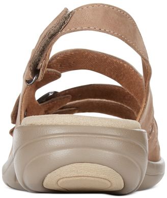 Clarks Collection Women's Saylie Medway Flat Sandals