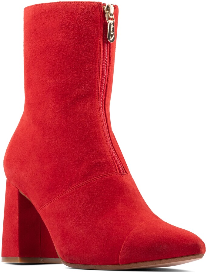 clarks women's everlay leigh ankle bootie