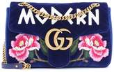 Gucci Sac en velours matelassé GG Marmont Medium