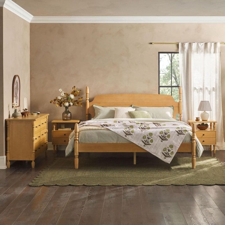 Walker Edison Furniture Company Modern Easy Assembly 4-Piece Solid Wood Natural 2-Drawer Nightstands and 6-Drawer Dresser with King Bed Bedroom Set