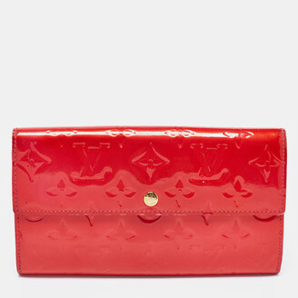 Louis Vuitton women's patent leather wallet and keychain set Pink  ref.862370 - Joli Closet
