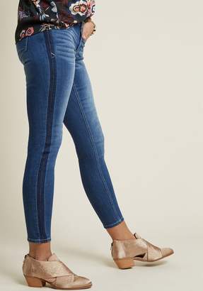 ModCloth Co-Opting Casual Skinny Jeans in 26 - Skinny Denim Pant Ankle