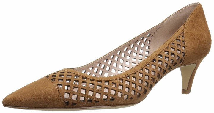 quan pointy toe pumps