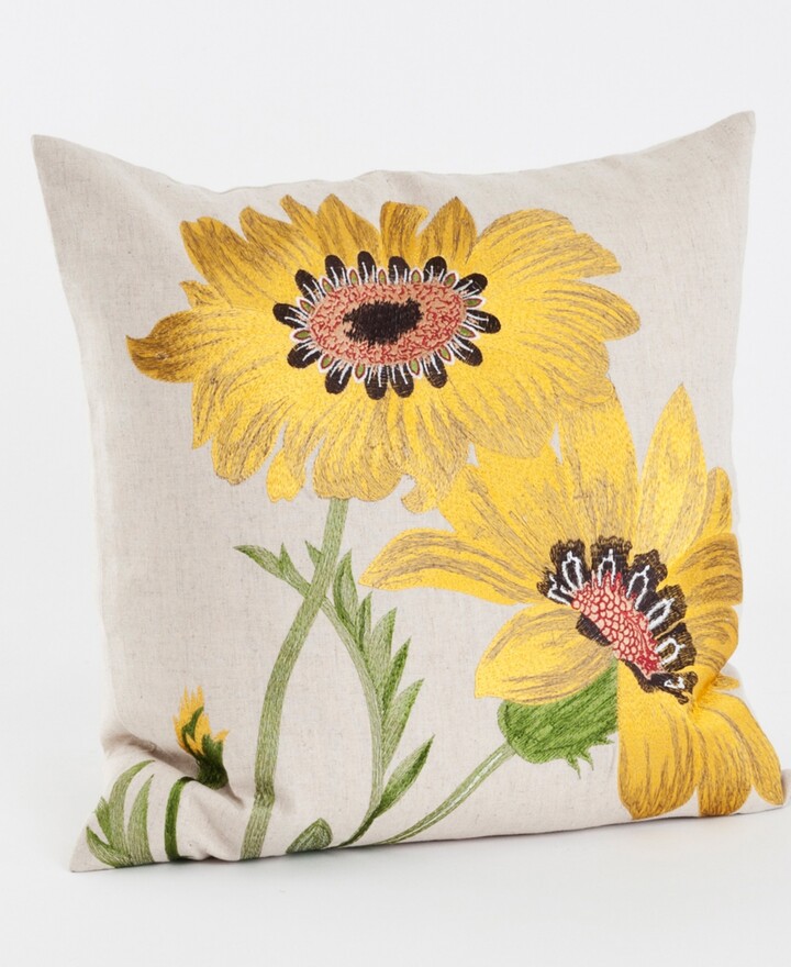 Saro Lifestyle Le Tournesol Embroidered Decorative Pillow 18\