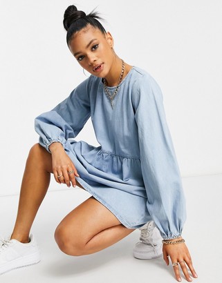 In The Style balloon sleeve smock dress in denim