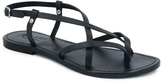 black flat slippers